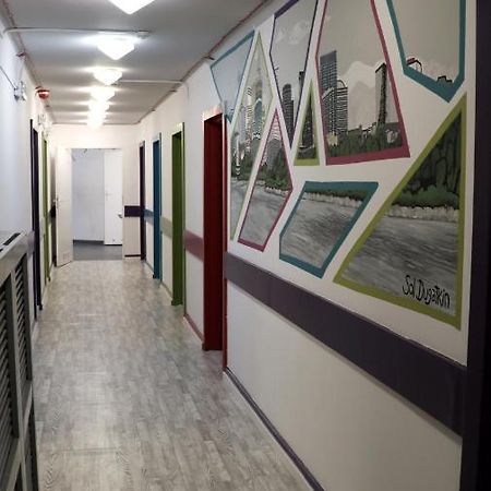 Sanera Hostel Warszawa Exteriör bild